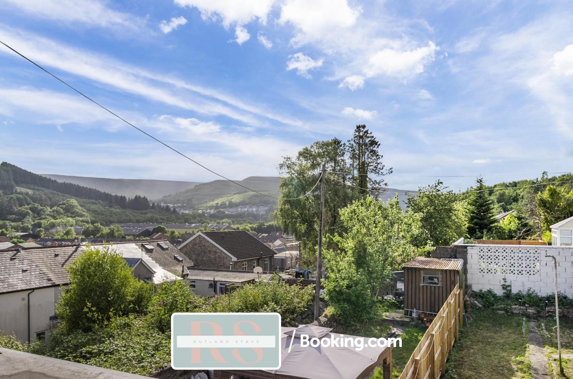Contractors Accommodation South Wales By Rutland Stays Short Lets & Serviced Accommodation Pentre Treorky Εξωτερικό φωτογραφία