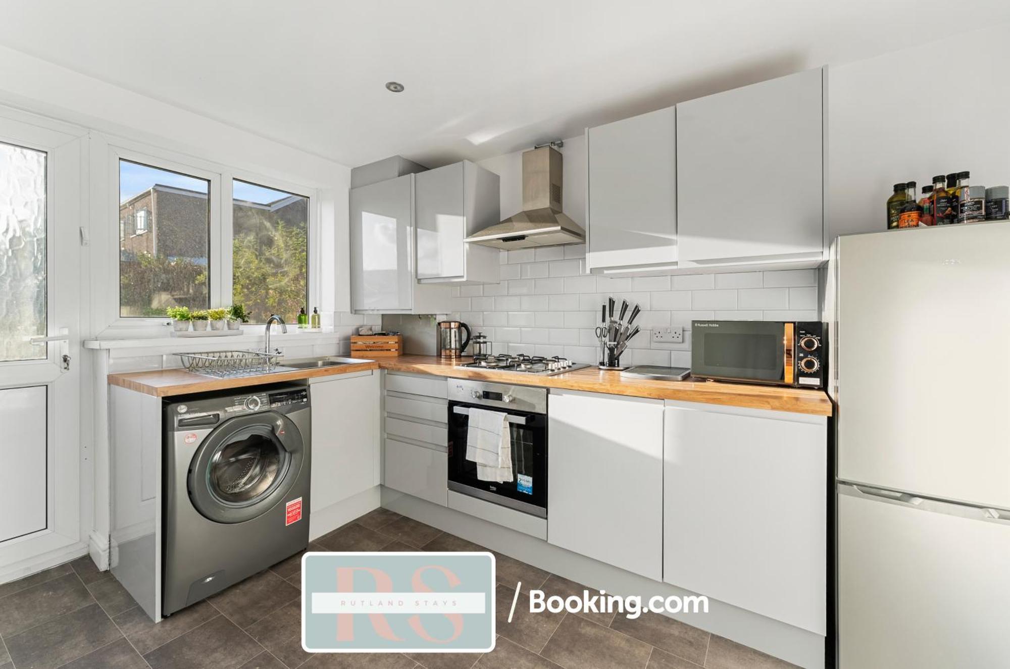 Contractors Accommodation South Wales By Rutland Stays Short Lets & Serviced Accommodation Pentre Treorky Εξωτερικό φωτογραφία